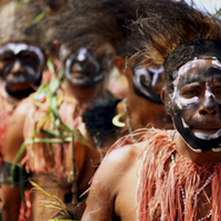 ‘Yamko Rambe Yamko’, Lagu Perang dari Tanah Papua yang Dinyanyikan dengan Riang Meski Maknanya Sungguh Menyedihkan