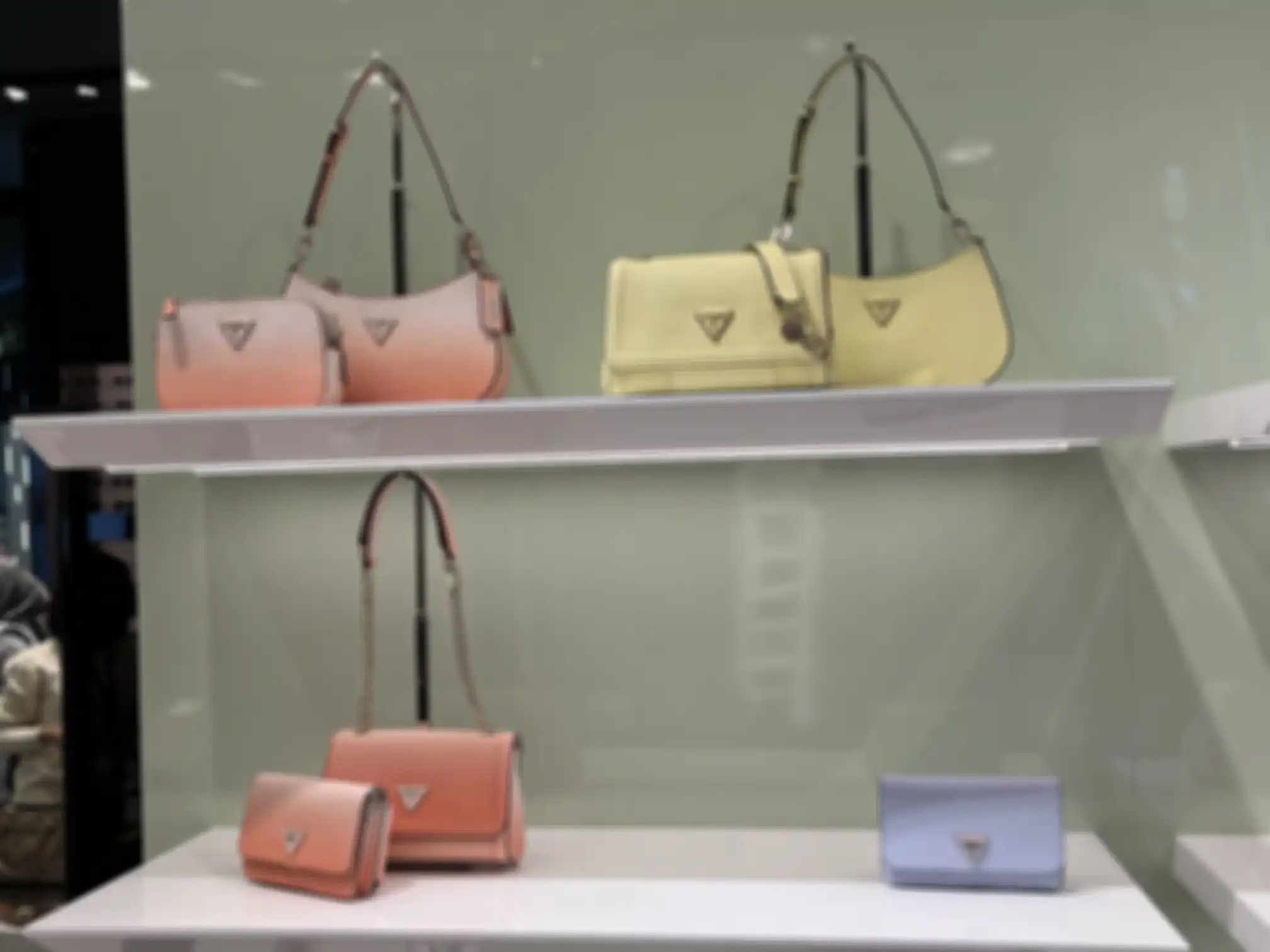 Koleksi tas Guess di store Kota Kasablanka Mall, Jakarta