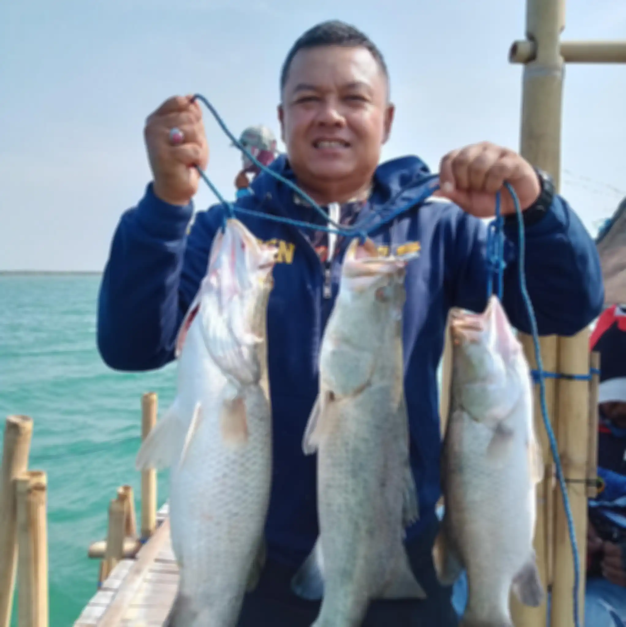 Lantaran pajang foto bareng Ariel NOAH, Zen Vivanto mendapatkan banyak komentar. Kini dia bongkar rahasia Nia Ramadhani.
