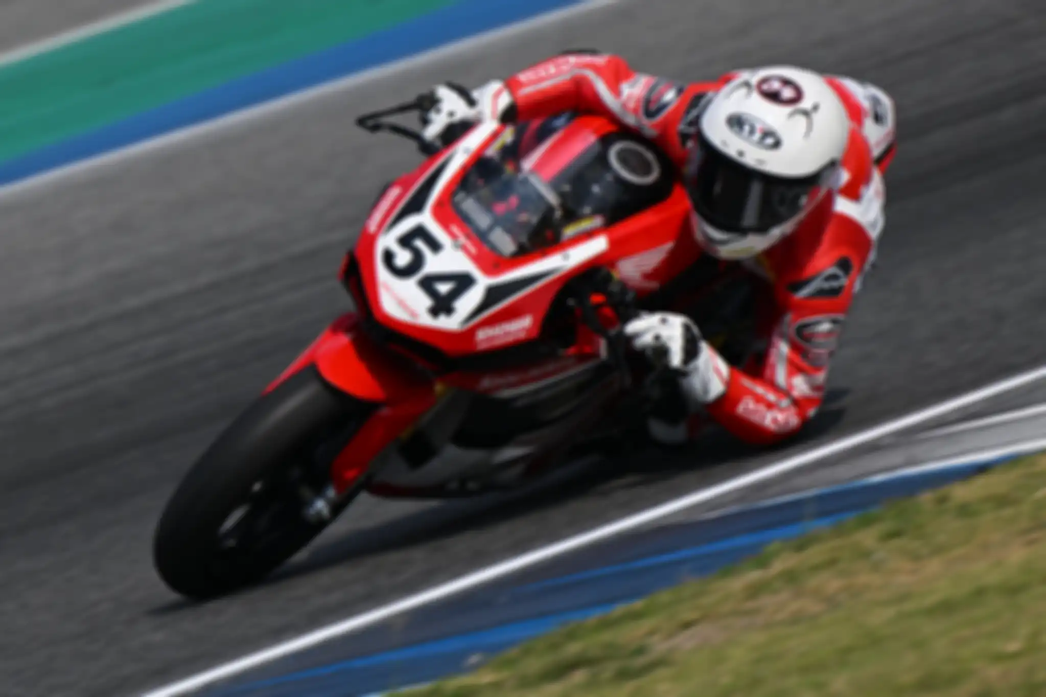 Meski debut di ARRC, Veda Ega bisa tercepat karena paham karakter sirkuit dan ban slick dari Dunlop