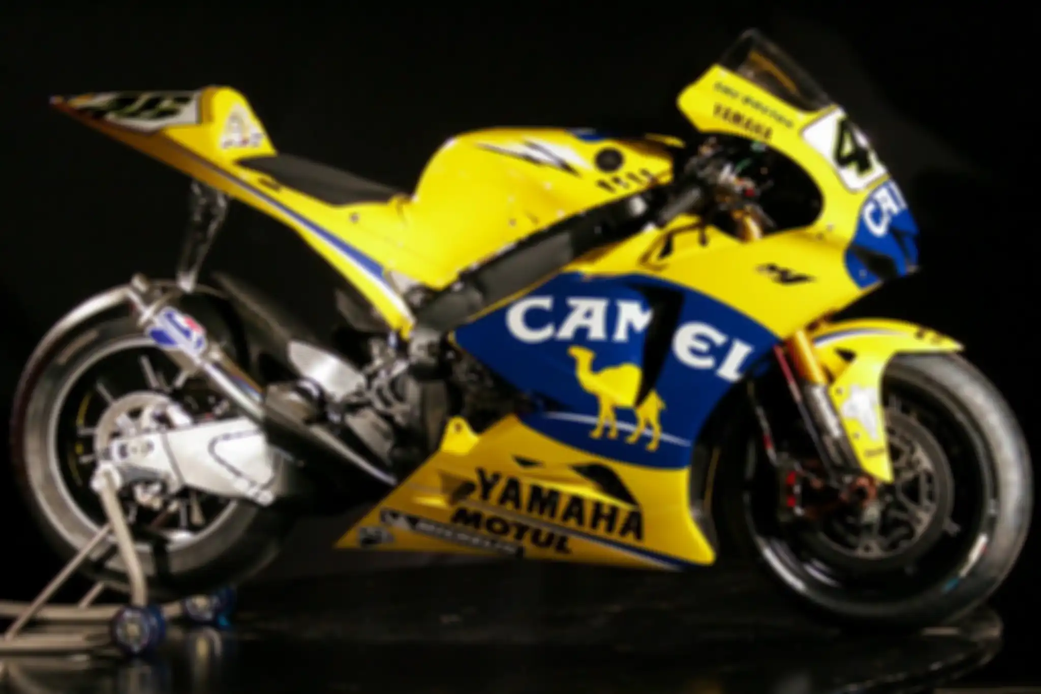 Yamaha YZR-M1 2006, Inilah warna paling kontras saat disponsor perusahaan tembakau Camel
