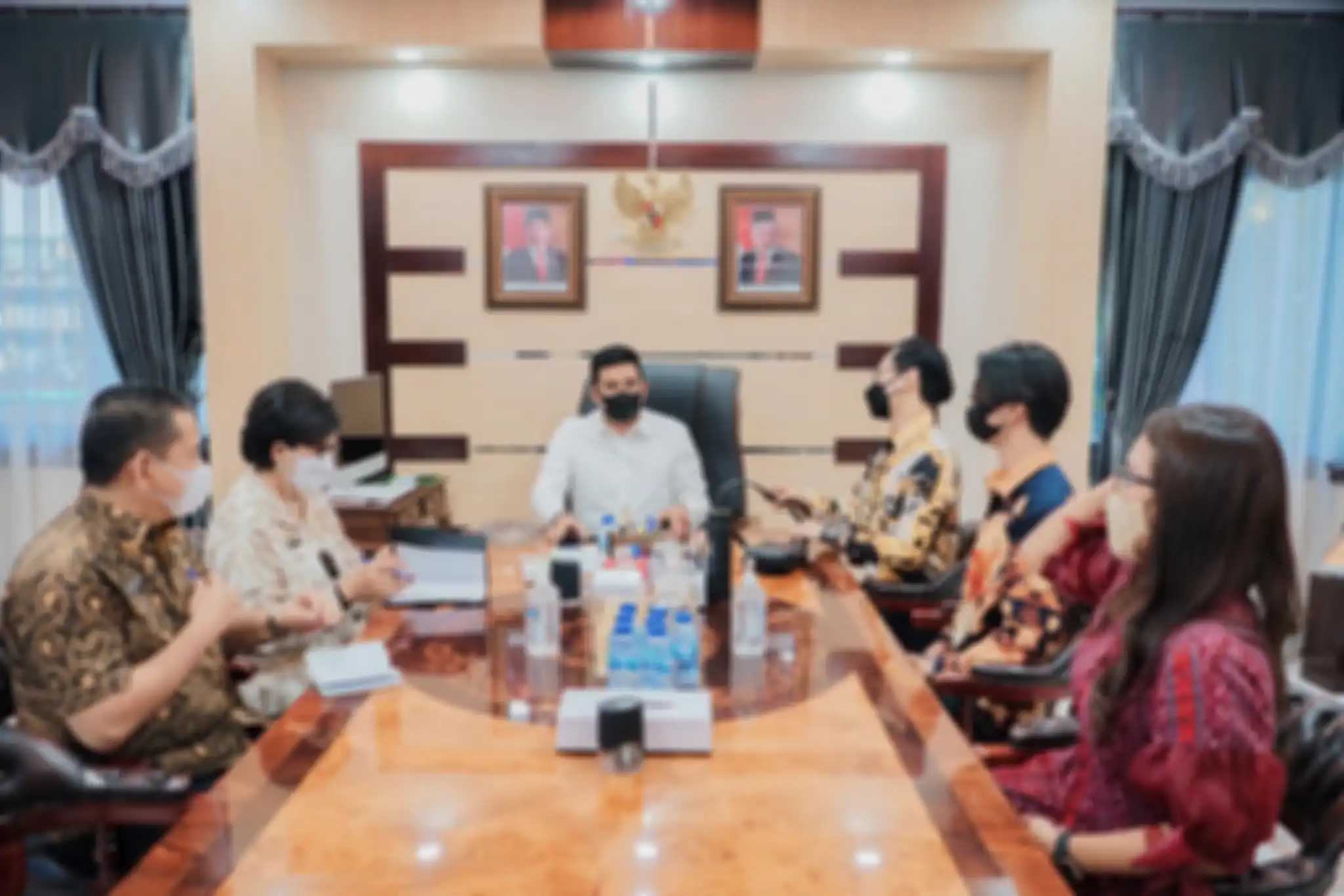 Indra Kenz ternyata memberikan bantuan kepada Wali Kota Medan Bobby Nasution. Menantu Jokowi bakal ikut diperiksa polisi?