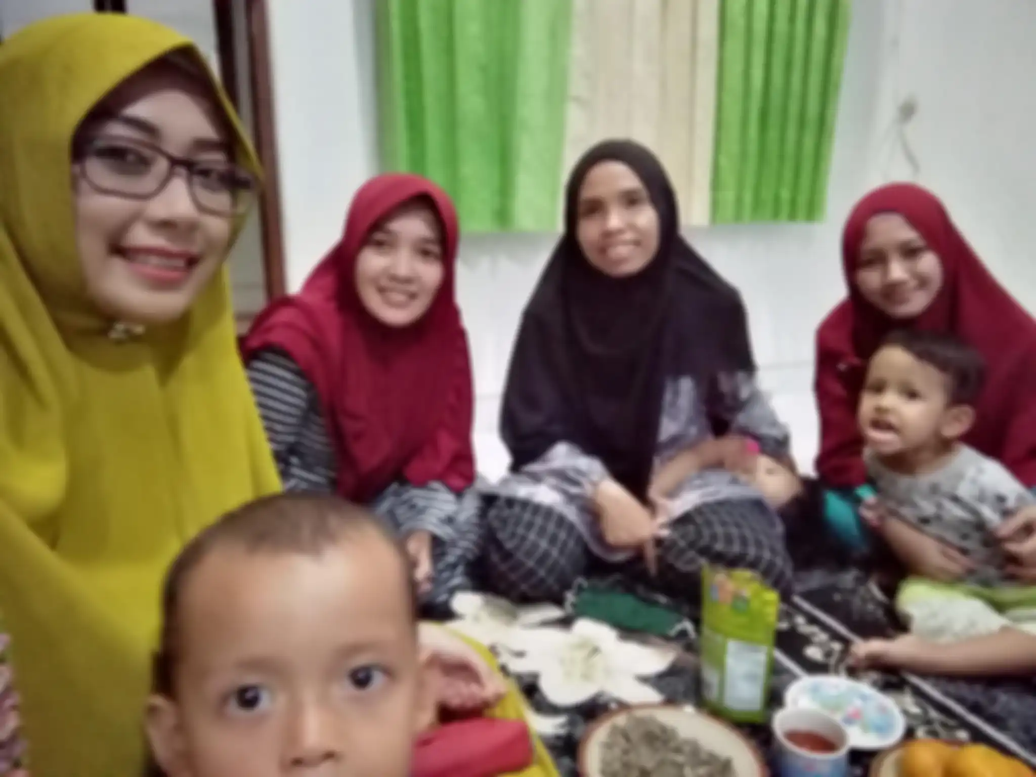 Istri Buya Arrazy Hasyim Eli Ermawati mendengar bisikan suara jauh sebelum anaknya tertembak senpi pengawal suaminya.