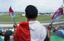 Siapa Pengibar Bendera Merah Putih di Tribune K2 sirkuit Sepang?