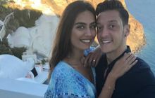 Mesut Oezil Jadi Orang Paling Bahagia di Muka Bumi Berkat Ratu Kecantikan Turki Ini