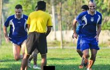 Arema vs Madura United, Mossi Siap ’Tendang’ Kiko