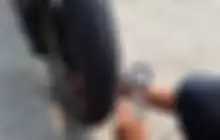 Bensin Motor Makin Irit Triknya Cukup Cek Ban Motor, Gimana Caranya Tuh?