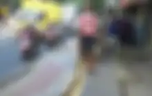 Ada Ular Sanca 4 Meter, Pemotor Nakal Ketakutan Melintas di Trotoar di Kramat Jati
