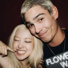 Profil Evan Mock, Aktor yang Dirumorkan Dekat dengan Rose BLACKPINK Usai Jadi Model Video Klip sang Penyanyi