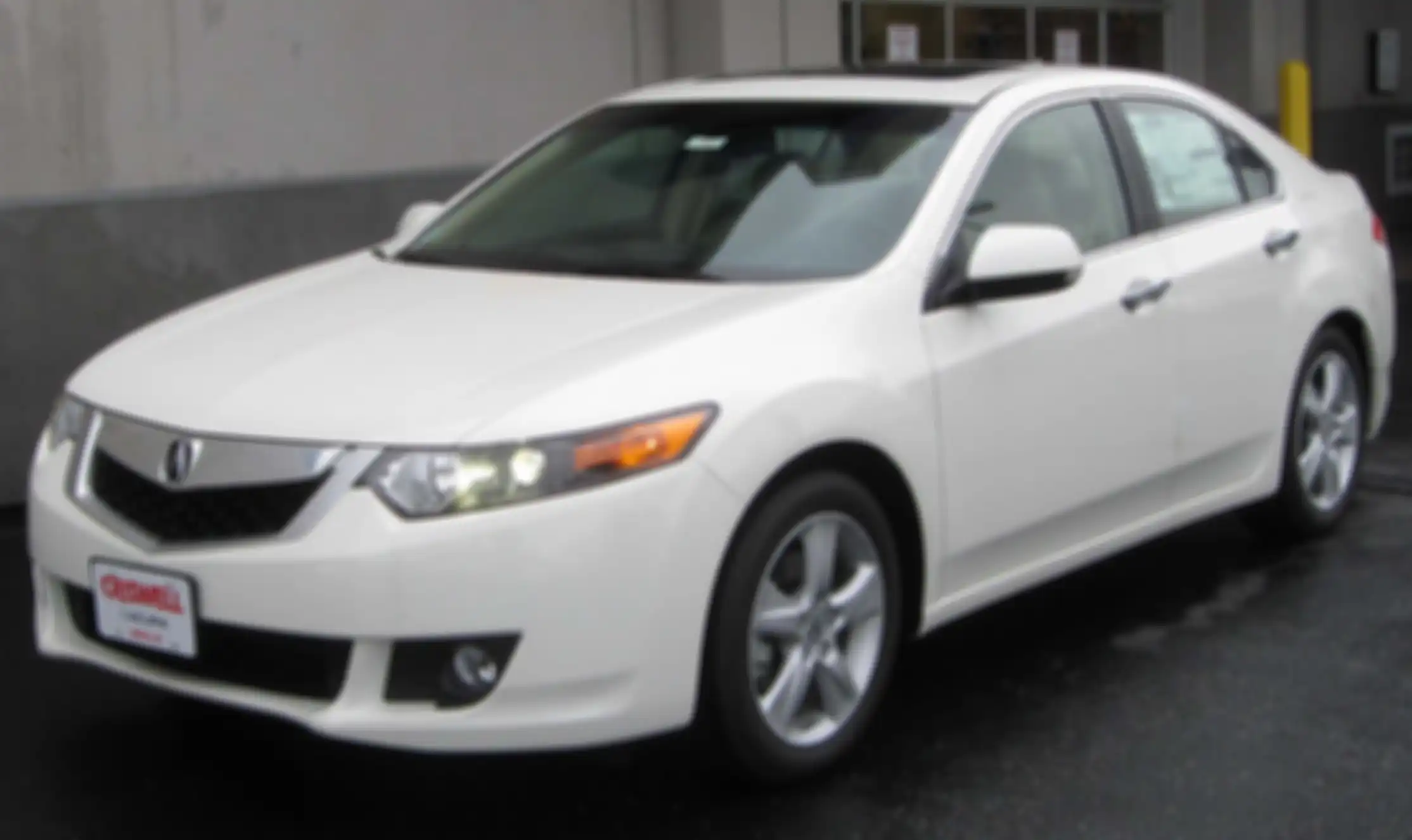 Mark Zuckerberg : Acura TSX.