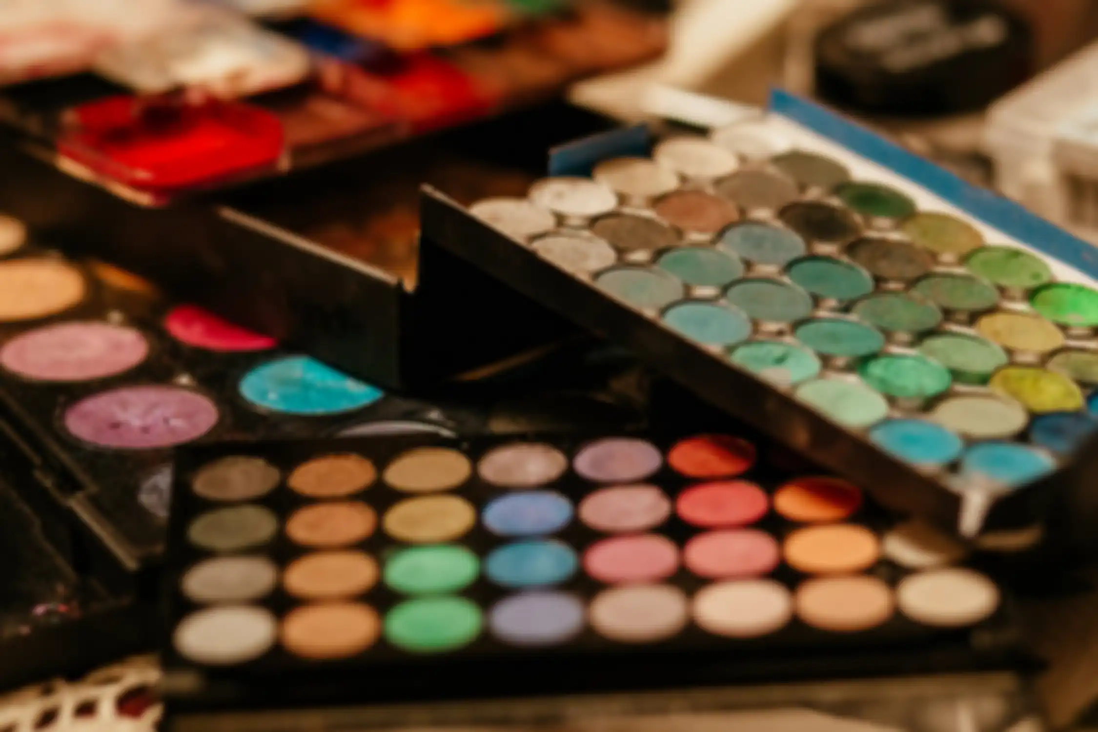 Eye shadow