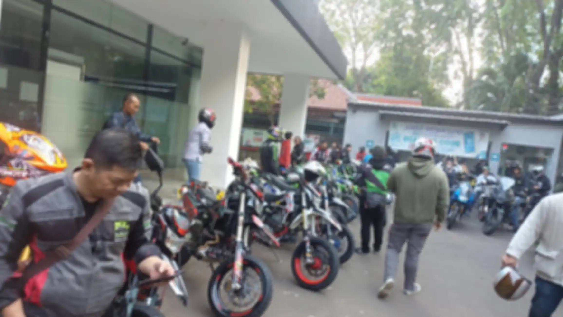 Start dari KMI Head Office di Abdul Muis, Jakpus (27/7). 