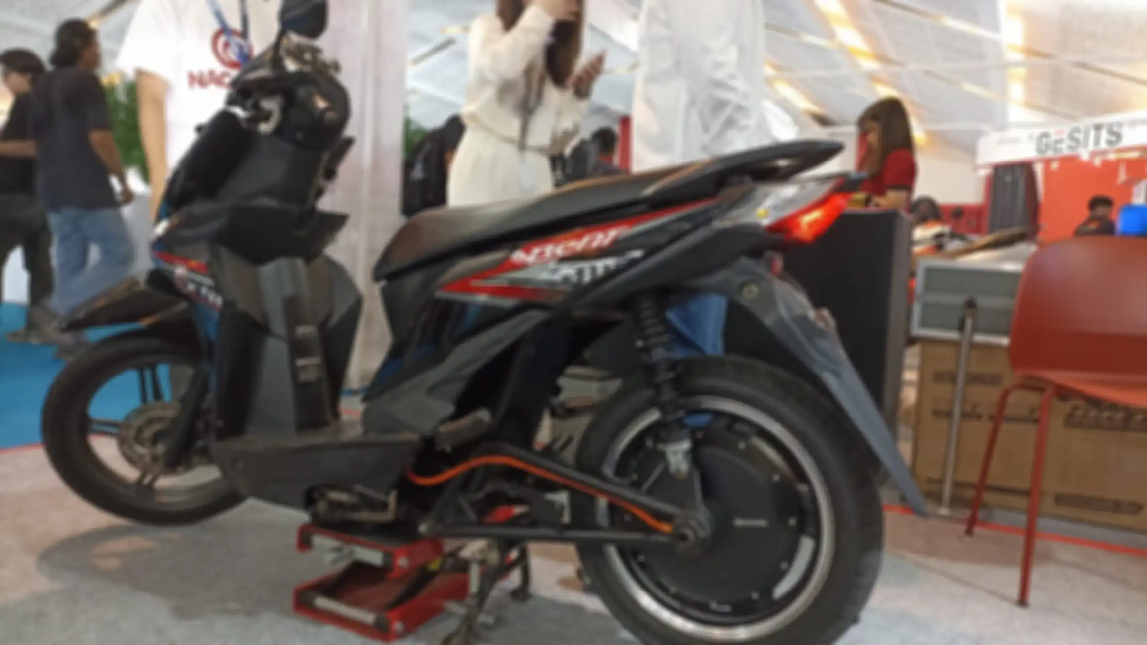 Motor listrik hasil konversi di bengkel Nagara