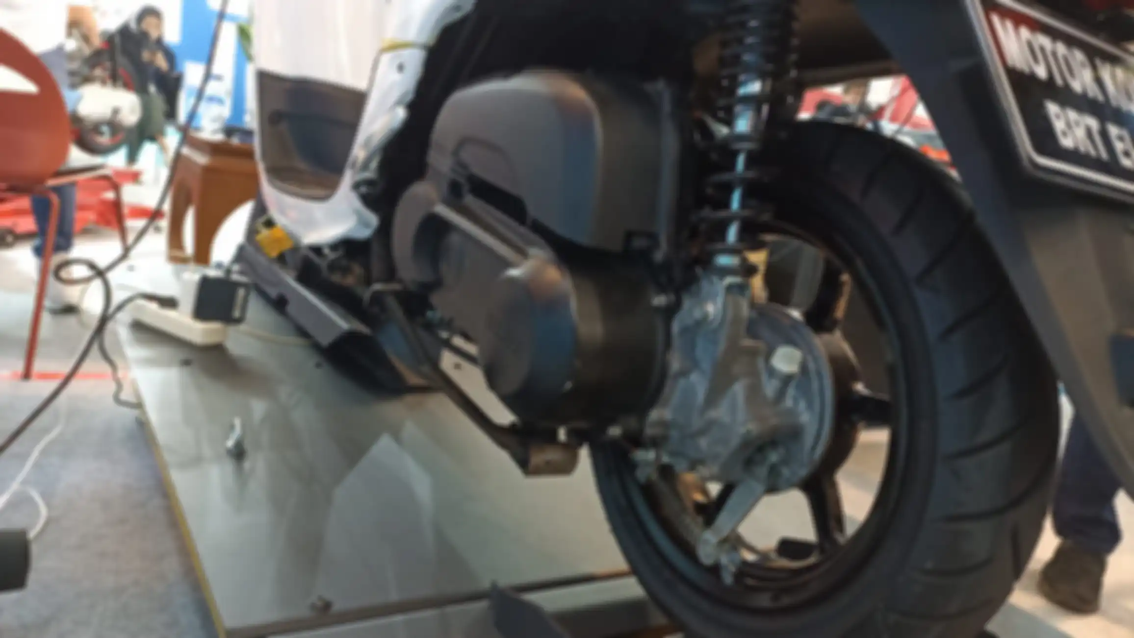 Area filter udara dan box CVT motor listrik konversi bisa dipertahankan dengan bentuk asli agar tidak berubah banyak. 