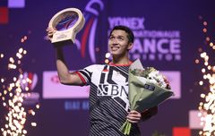 Update Ranking BWF - Li Shi Feng dan Jonatan Buntuti Anthony Ginting, Fikri/Bagas Pastikan 3 Ganda Putra Indonesia di 10 Besar