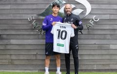 Dua Bintang Asia Beda Performa, Swansea City Menang Berkat Penyerang Korea, Bek Kiri Indonesia Lama Hilang