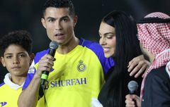 Ronaldo Diam, Georgina Rodriguez Umumkan Pertunangan, Cincinnya Rp65 Miliar