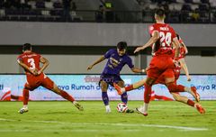 BREAKING NEWS - Semen Padang Pecat Eduardo Almeida Usai Kalah dari Persita, Bernardo Tavares Datang?