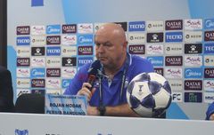 Persib Kembali Bertandang ke Markas Persebaya, Bojan Hodak Tak Mau Ulangi Kesalahan Fatal di GBT