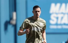 Hasil Liga Italia - Jay Idzes Back-to-Back Handball Dihukum Penalti, Sassuolo Menang Comeback