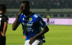 Jacksen F Tiago Yakin Wacana Liga 1 Tanpa Striker Impor Tak Akan Terwujud