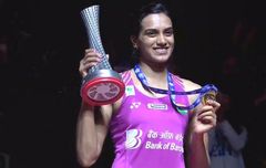 PV Sindhu Ingin Bungkam Kritik soal Spesialis Runner-up Setelah Juarai  BWF World Tour Finals