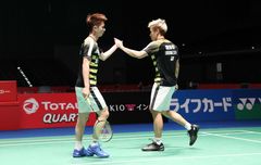 Berita Japan Open 2018 - Kelolosan 2 Wakil Indonesia ke Semifinal, Aksi Ganda China Tiru Kevin Sanjaya hingga Para Pebulu Tangkis Malaysia yang Coreng Nama Negara