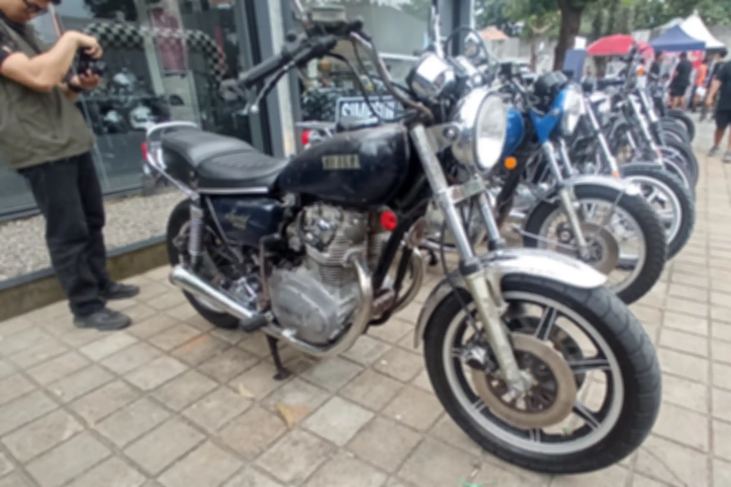Moge jadul Yamaha XS650 tahun 1977.