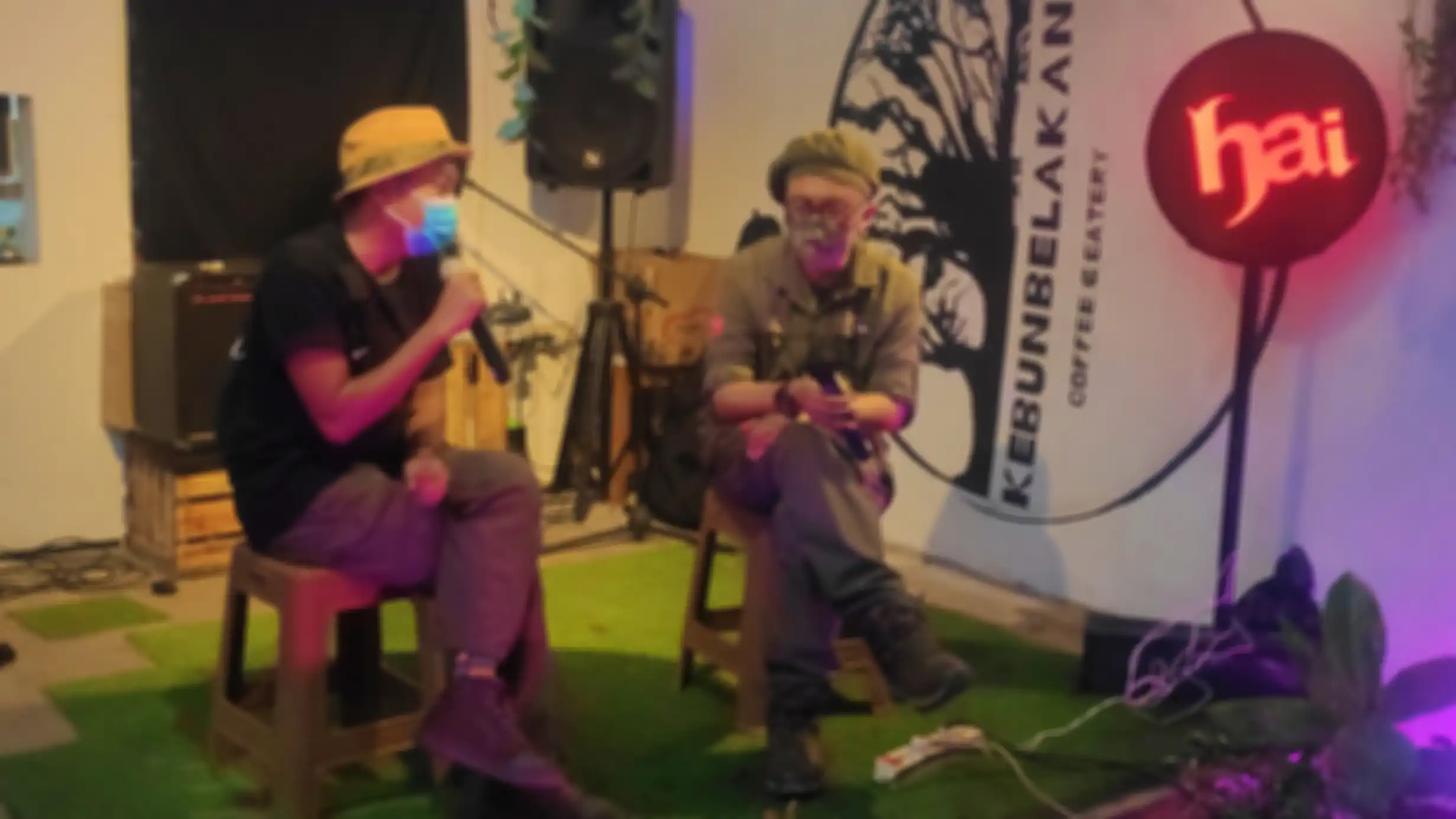Mahandis Yoanata Thamrin selaku managing editor National Geographic Indonesia sedang bercerita soal kopi di nusantara nih!