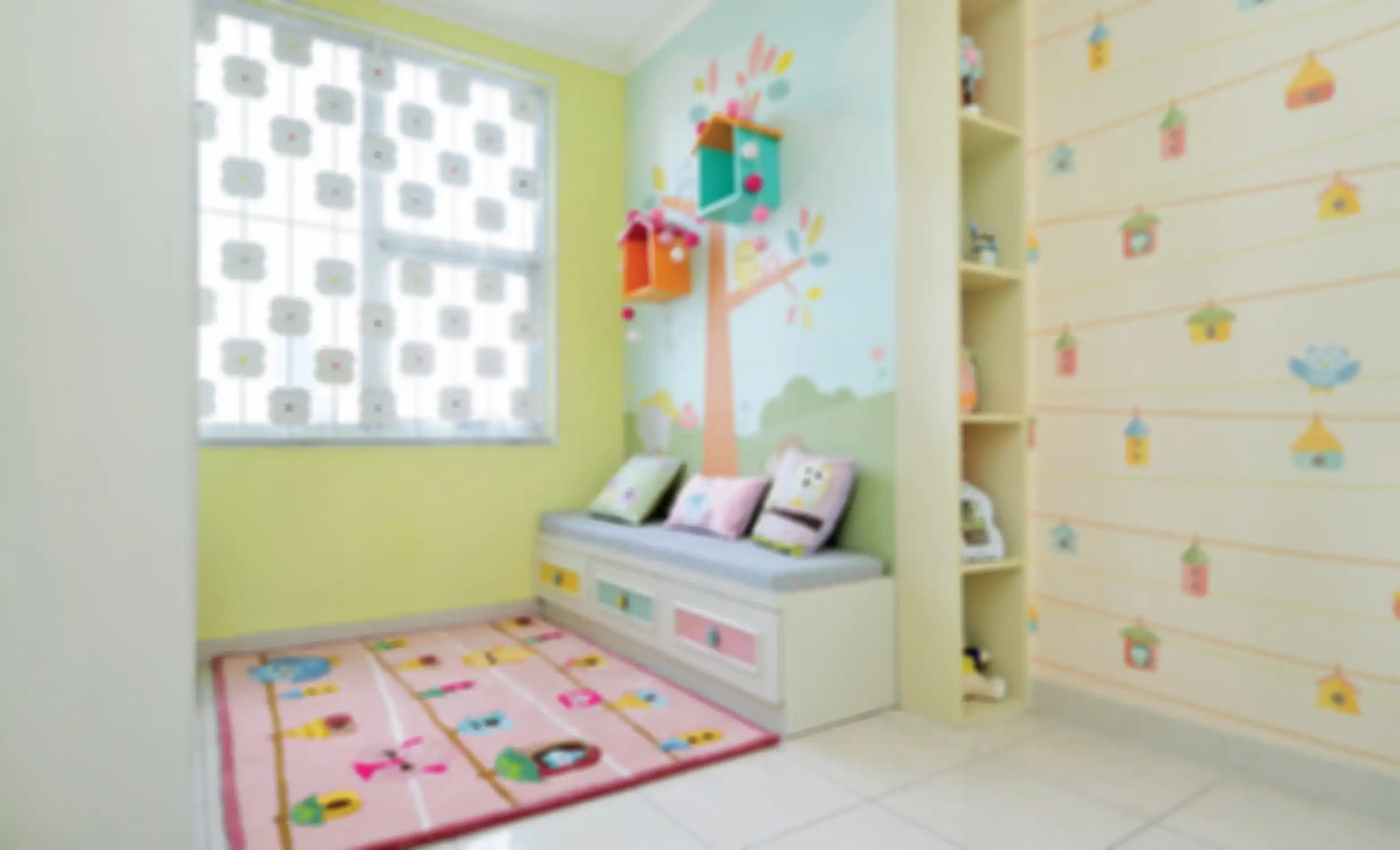 Alam dalam warna pastel lebih lembut dan identik kamar anak .