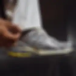Ini 3 Pilihan Sepatu New Balance yang Keren dan Nyaman untuk Dipakai ke Konser  Musik!