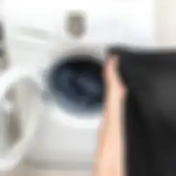 3 Tips Mencuci Pakaian Warna Hitam Agar Tidak Memudar, Simak Baik-baik