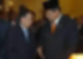 Hamid Awaludin, mantan menteri SBY justru meragukan uang sumbangan Rp 2 triliun keluarga Akidi Tio benar-benar ada.