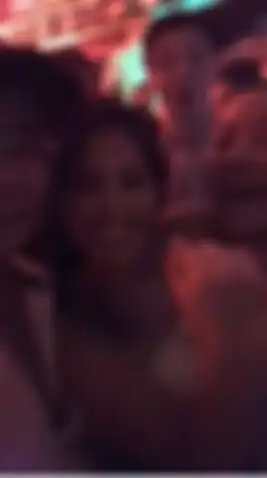 Hotman Paris di klub malam bareng ABG. 