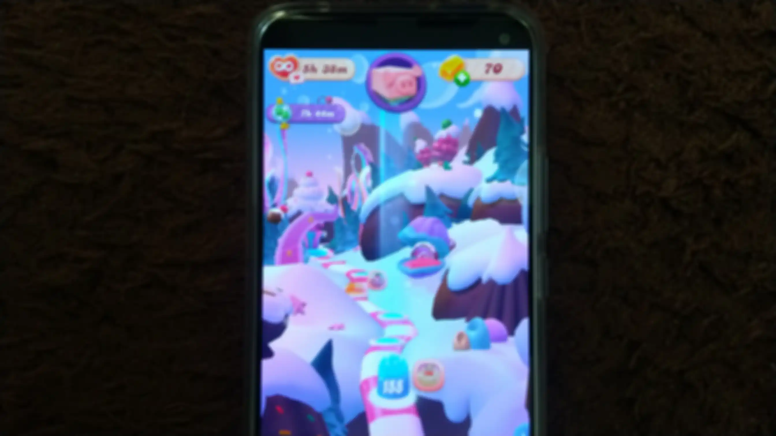 Tampilan Candy Crush Saga yang hadirkan nyawa tak terbatas.