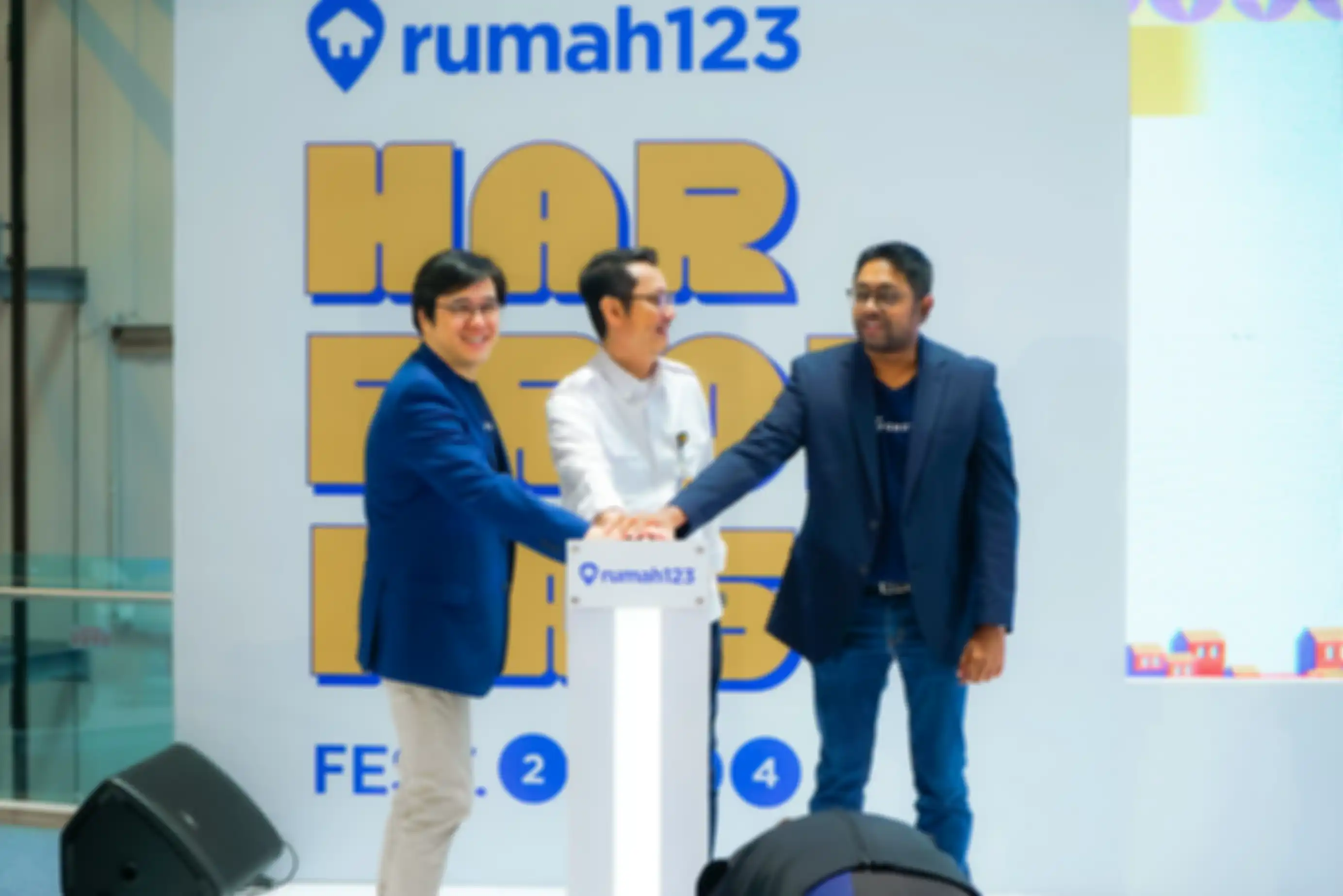 Kiri ke Kanan - Group CEO & Co-Founder 99 Group Darius Cheung, Sekretaris Direktorat Jenderal Perumahan Kementerian PUPR M Hidayat, CEO 99 Group Indonesia Wasudewan