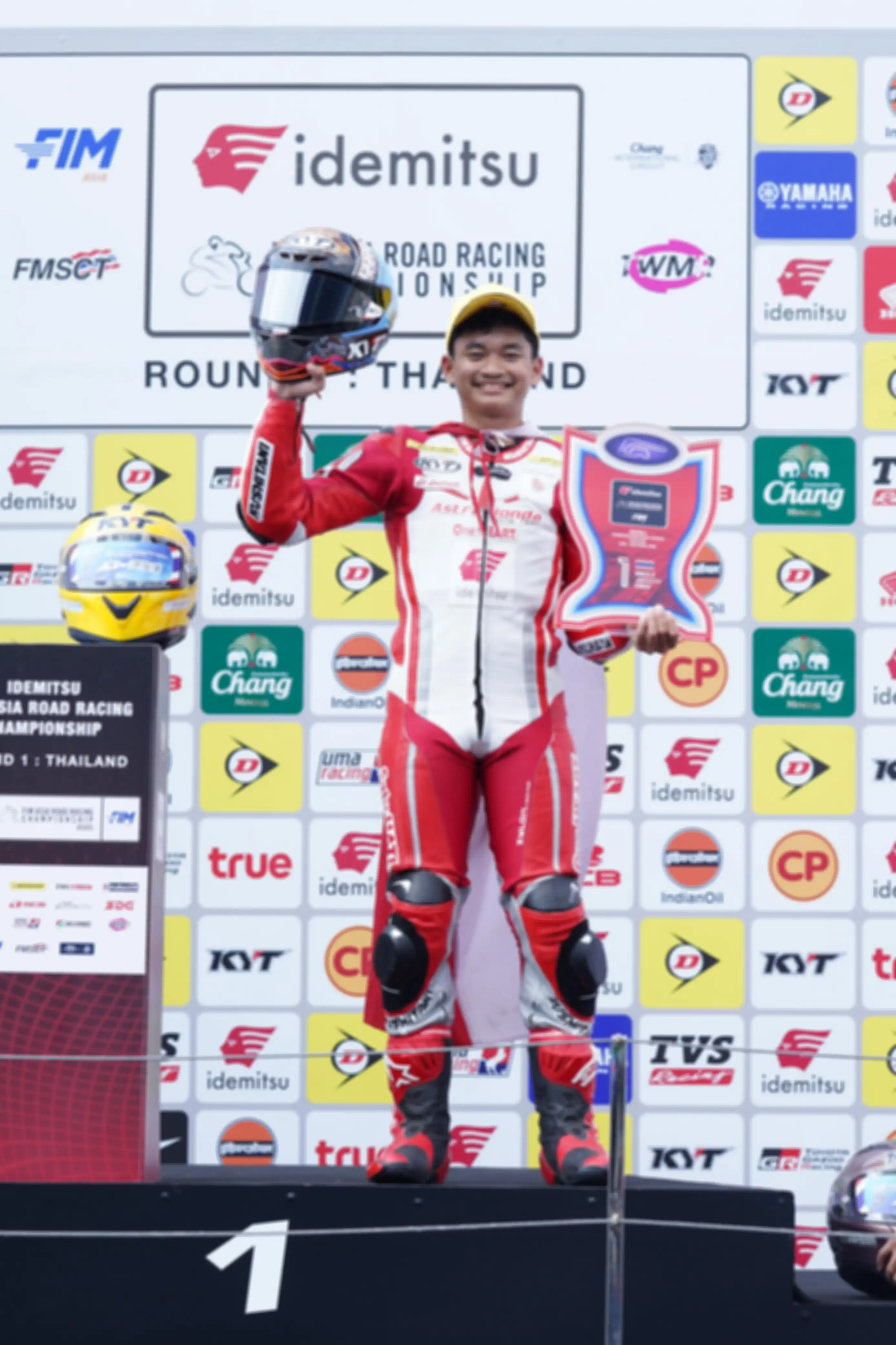 Pembalap Indonesia, Fadillah Arbi Aditama juara race 1 dan 2 ARRC Thailand 2025.