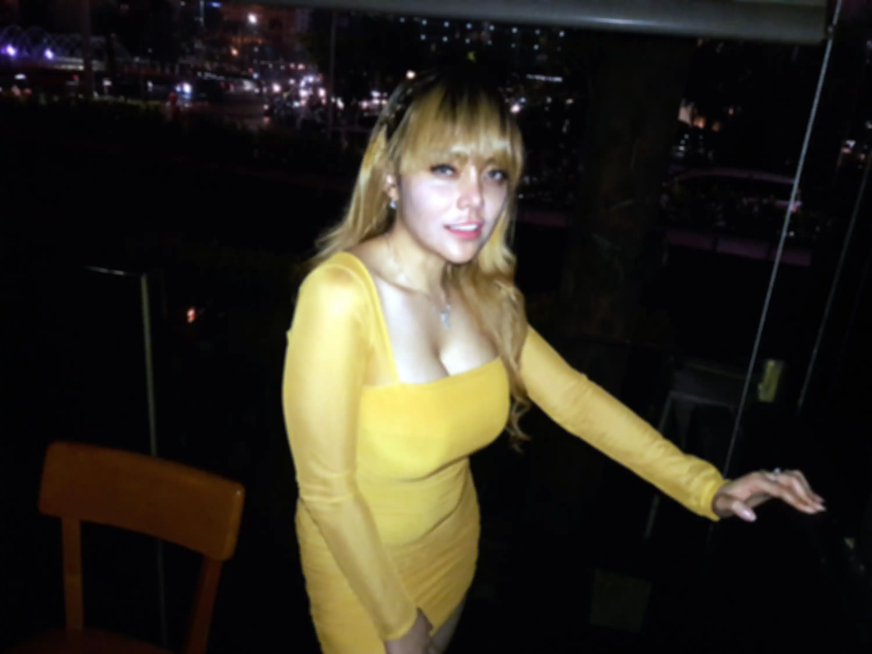 Model seksi, Avriellia Shaqqila saat ditemui di Mal Plaza Indonesia, Jakarta Pusat, Kamis (31/10/2019) malam. Avriellia Shaqqila adalah model yang ditangkap bersama artis Vanessa Angel dalam kasus prostitusi artis atau prostitusi online di Surabaya pada Januari 2019 silam. Warta Kota/Arie Puji Waluy