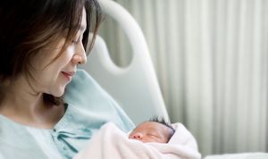 Benarkah Kehamilan dan Persalinan di Usia 40 Tahun ke Atas Berbahaya?