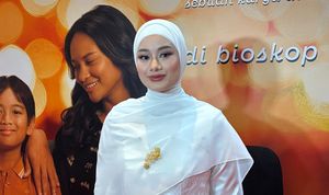 Biasa di Depan Layar, Dinda Hauw Kini Harus Turunkan Ego Demi Jadi Produser Film Perjuangan Ibu