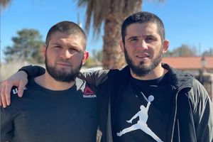 SEJARAH HARI INI - Kejadian Langka, Islam Makhachev Menang Lebih Cepat dari Khabib