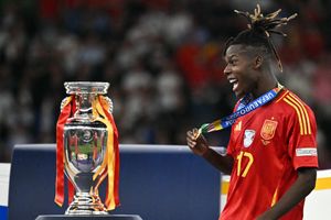 BURSA TRANSFER - Tak Acuhkan Saran Cristiano Ronaldo Gabung Real Madrid, Nico Williams Tawarkan Diri ke Barcelona