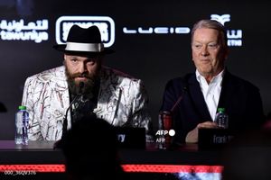 Banyak Luka dan Rasa Sakit, Janji Seram Tyson Fury pada Oleksandr Usyk