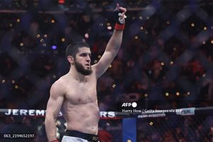 Saling Balas Tantangan, Trilogi Islam Makhachev, Charles Oliveira, dan Ilia Topuria Kian Memanas Jelang UFC 314 