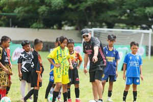 Cristian Gonzales Beri Pelatihan Klinik di Partai Final MILO National Championship 2025