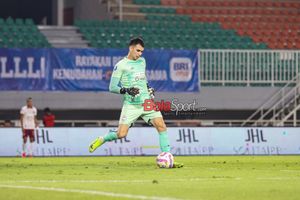 Tak Merasa Terancam dengan Emil Audero, Nadeo Argawinata Siap Ambil Ilmu dari Peraih Scudetto di Timnas Indonesia