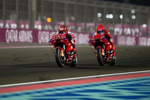 Marc Marquez Tak Bisa Luluhkan Francesco Bagnaia yang Mulai Frustrasi, 2 Juara Ducati Beda Sikap Jelang MotoGP Inggris 2025