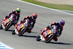 Makin Melesat di Red Bull Rookies Cup, Veda Pratama Dipuji Pemilik Tim Zaman Valentino Rossi sebagai Prospek Hebat MotoGP