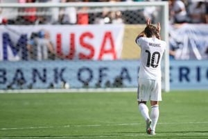 Setahun Main Buat AC Milan, Luka Modric Cuma Dapat Bayaran Setara Gelandang Ban Serep Asal AS