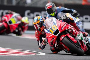 Bos Honda Kuak Betapa Istimewanya Sosok Adik Valentino Rossi